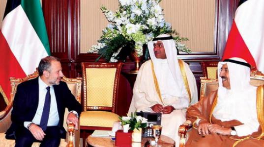 أمير الكويت أول الواصلين إلى لبنان